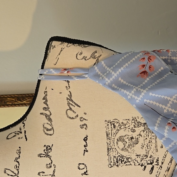 Blue Ruffled Floral Tank Top - Picture 3 of 6